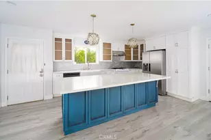 22149 Victory Blvd, Woodland Hills, CA 91303 - Photo 1