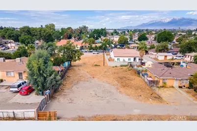1549 W 11th Street, San Bernardino, CA 92411 - Photo 1