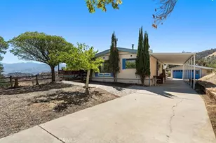 401 Oakwood Dr, Wofford Heights, CA 93285 - Photo 1