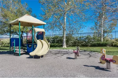 27017 Fairway Ln, Valencia, CA 91381 - Photo 48