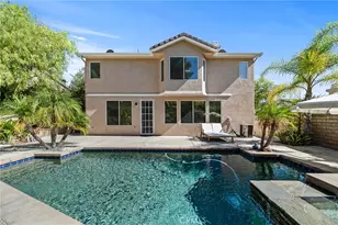 29027 Raintree, Saugus, CA 91390 - Photo 1