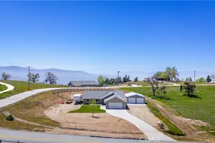29990 Horsethief Dr, Tehachapi, CA 93561 - Photo 1