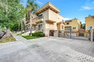 13629 Wyandotte St, Van Nuys, CA 91405 - Photo 1