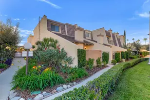 18423 Collins St, Tarzana, CA 91356 - Photo 1