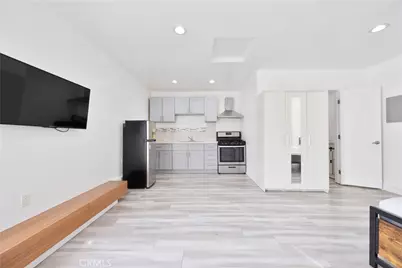 19140 Hartland, Reseda, CA 91335 - Photo 1