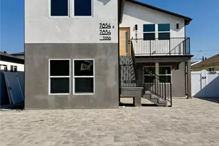 7854 N Troost Ave, North Hollywood, CA 91605 - Photo 1