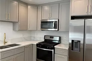 23519 Aetna St, Woodland Hills, CA 91367 - Photo 1