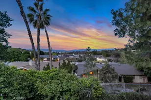 22315 De Kalb, Calabasas, CA 91302 - Photo 1