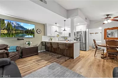 19160 Avenue Of The Oaks #B, Newhall, CA 91321 - Photo 1