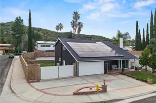 28972 Lotusgarden, Canyon Country, CA 91387 - Photo 1