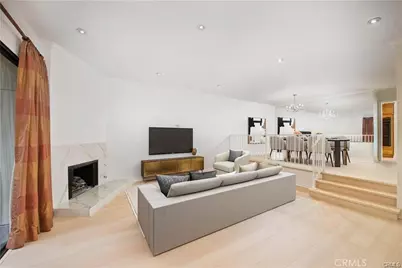 5711 Owensmouth Avenue #117, Woodland Hills, CA 91367 - Photo 1