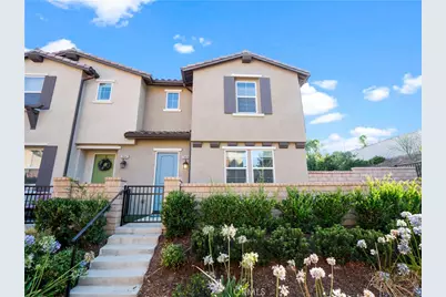 28645 Jardineras, Valencia, CA 91354 - Photo 1