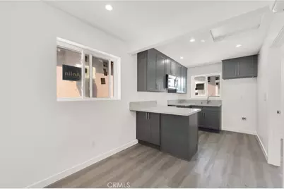 2621 3/4 Vineyard Avenue, Los Angeles, CA 90016 - Photo 1