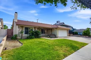 19526 Babington, Canyon Country, CA 91351 - Photo 1