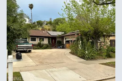 27135 Cabrera, Saugus, CA 91350 - Photo 1