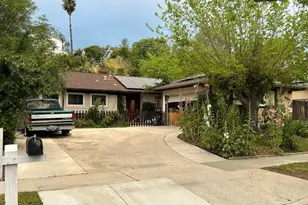 27135 Cabrera, Saugus, CA 91350 - Photo 1