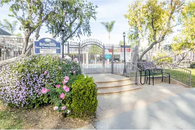 6520 Tampa Avenue #6, Reseda, CA 91335 - Photo 1
