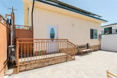 833 E Verdugo Avenue, Burbank, CA 91501 - Photo 1