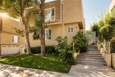 7319 Hazeltine Avenue #4, Van Nuys, CA 91405 - Photo 1