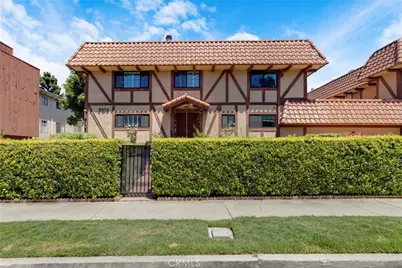 5834 Etiwanda Avenue #7, Tarzana, CA 91356 - Photo 1