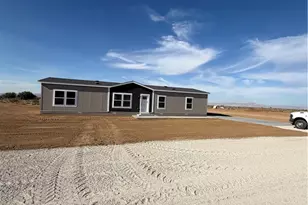 12823 Atsina Rd, Phelan, CA 92371 - Photo 1