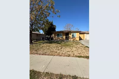 2196 W Oakland, Hemet, CA 92545 - Photo 1