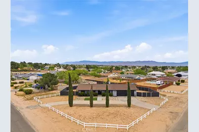 19125 Shoshonee Road, Apple Valley, CA 92307 - Photo 1