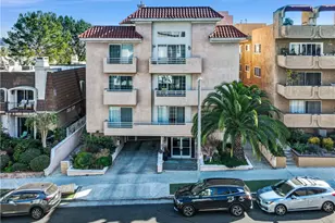 810 S Lucerne Blvd, Los Angeles, CA 90005 - Photo 1