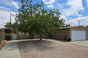 44122 Carolside Ave, Lancaster, CA 93535 - Photo 1