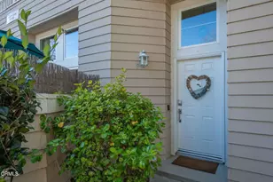 909 Gilbert Ln, Ventura, CA 93003 - Photo 1