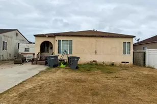 945 S E St, Oxnard, CA 93030 - Photo 1