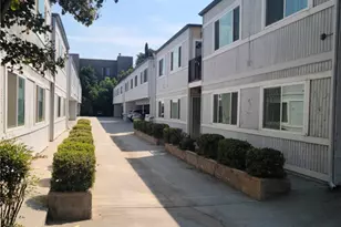 470 S Los Robles Ave, Pasadena, CA 91101 - Photo 1