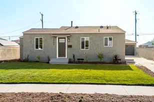 2006 N Belhaven Ave, Los Angeles, CA 90059 - Photo 1