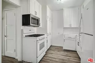702 S Pacific Coast Hwy, Redondo Beach, CA 90277 - Photo 1