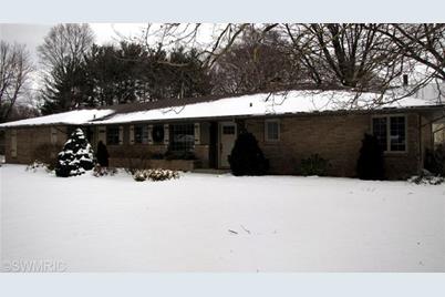 759 Lugers Rd Holland Mi 49423 Mls 13067923 Coldwell Banker