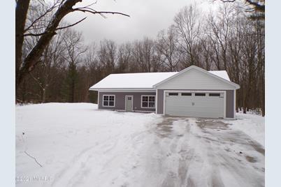 2157 Horton Rd Muskegon Mi 49445 Mls 20039900 Coldwell Banker