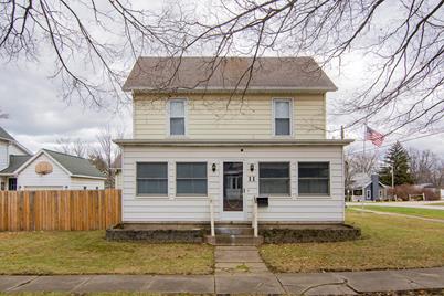 11 E Beech Street - Photo 1