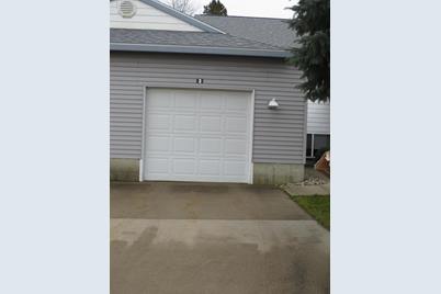 1295 Whitehall Rd 2 Muskegon Mi 49445 Mls 19055633 Coldwell
