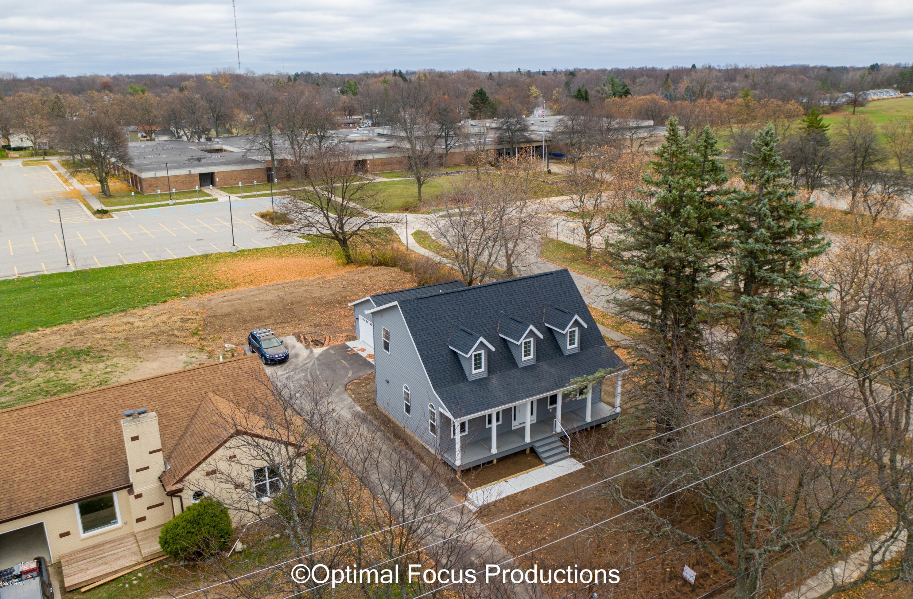 1544 Fuller Ave, Grand Rapids, MI 49505-5306