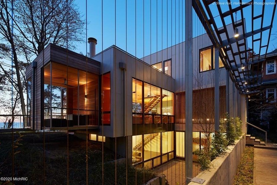 13772 Suns End, Harbert, MI 49115