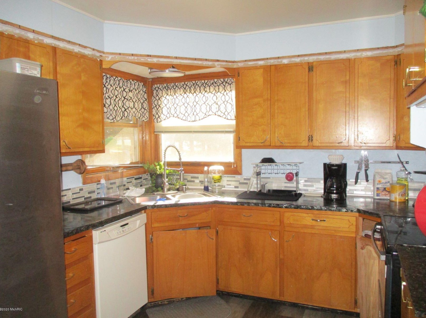 25951 Sauger Lake Rd, Sturgis, MI 49091