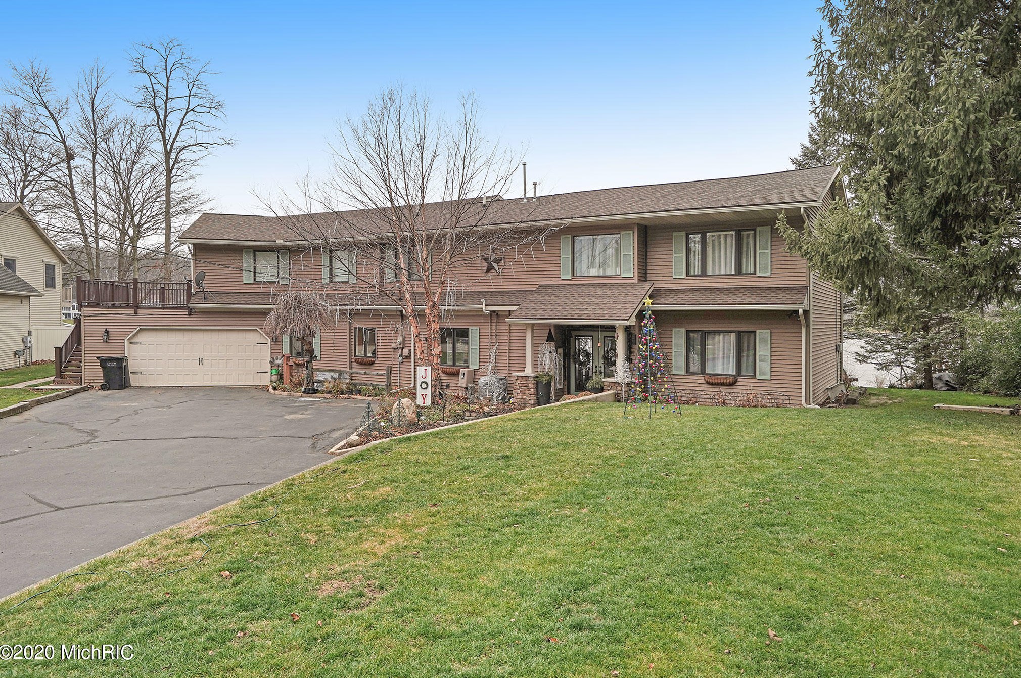 7125 Noffke Dr, Caledonia, MI 49316-8816