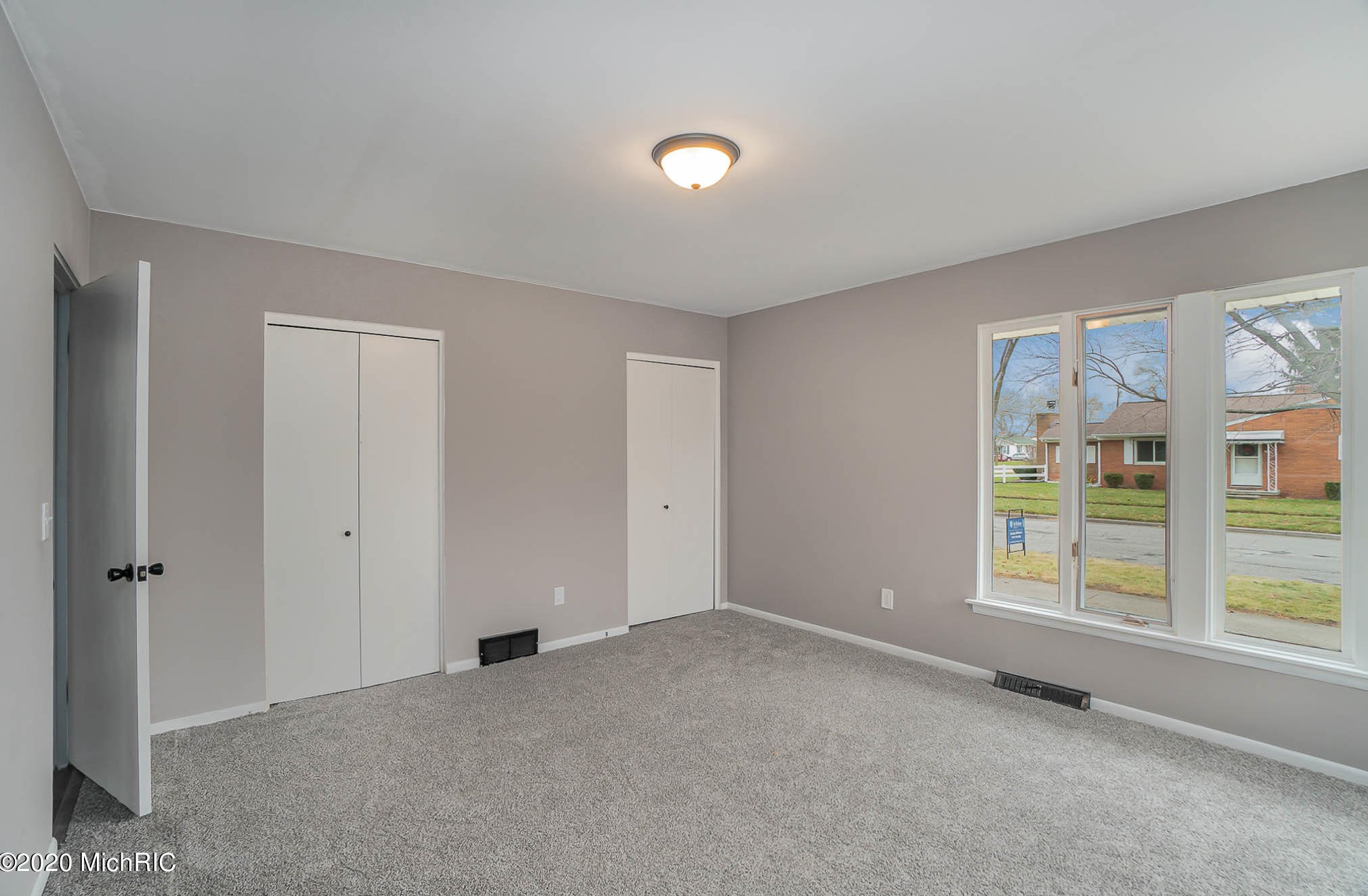 2515 Mcewan St, Saginaw MI 48602-3548 exterior