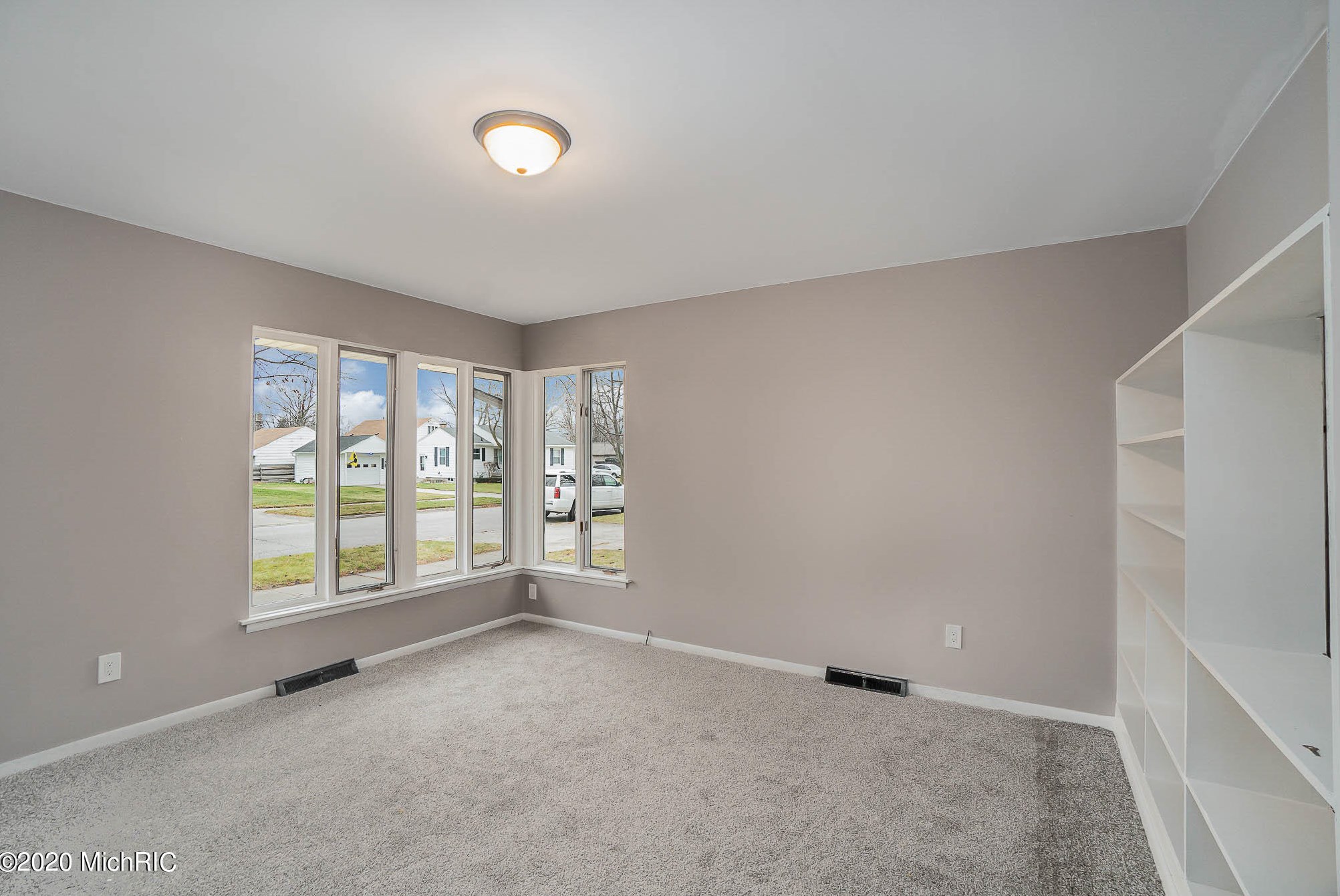 2515 Mcewan St, Saginaw MI 48602-3548 exterior