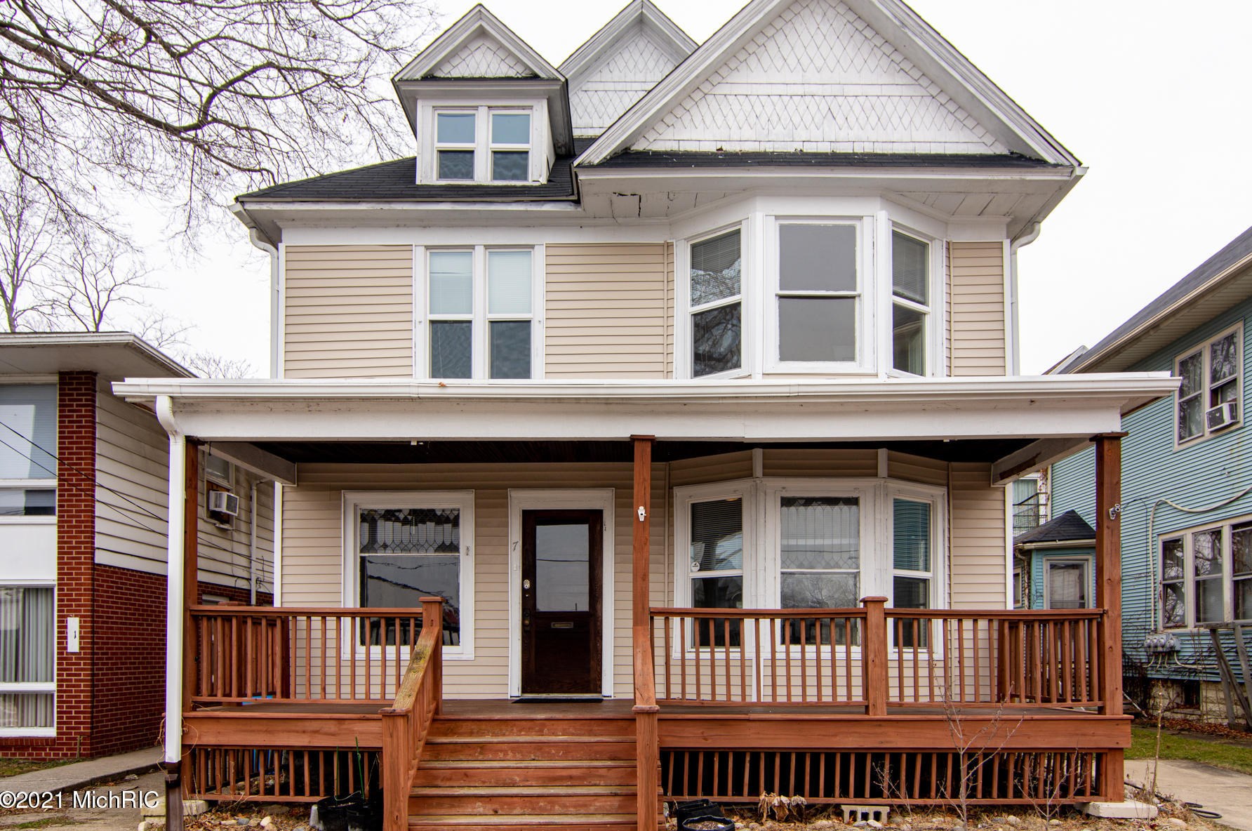 7 5 St, Niles MI 49120-2414 exterior