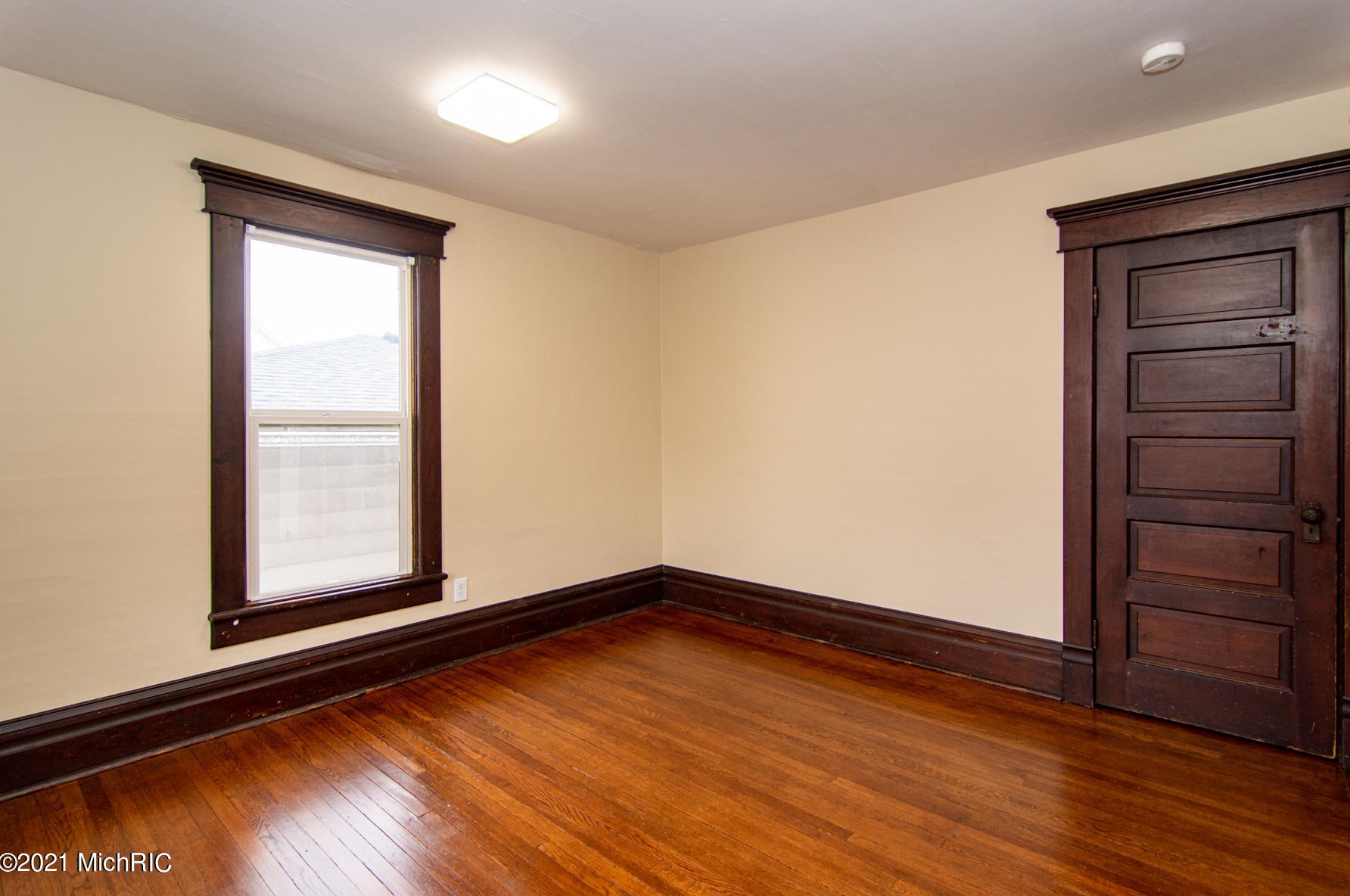 7 5 St, Niles MI 49120-2414 exterior