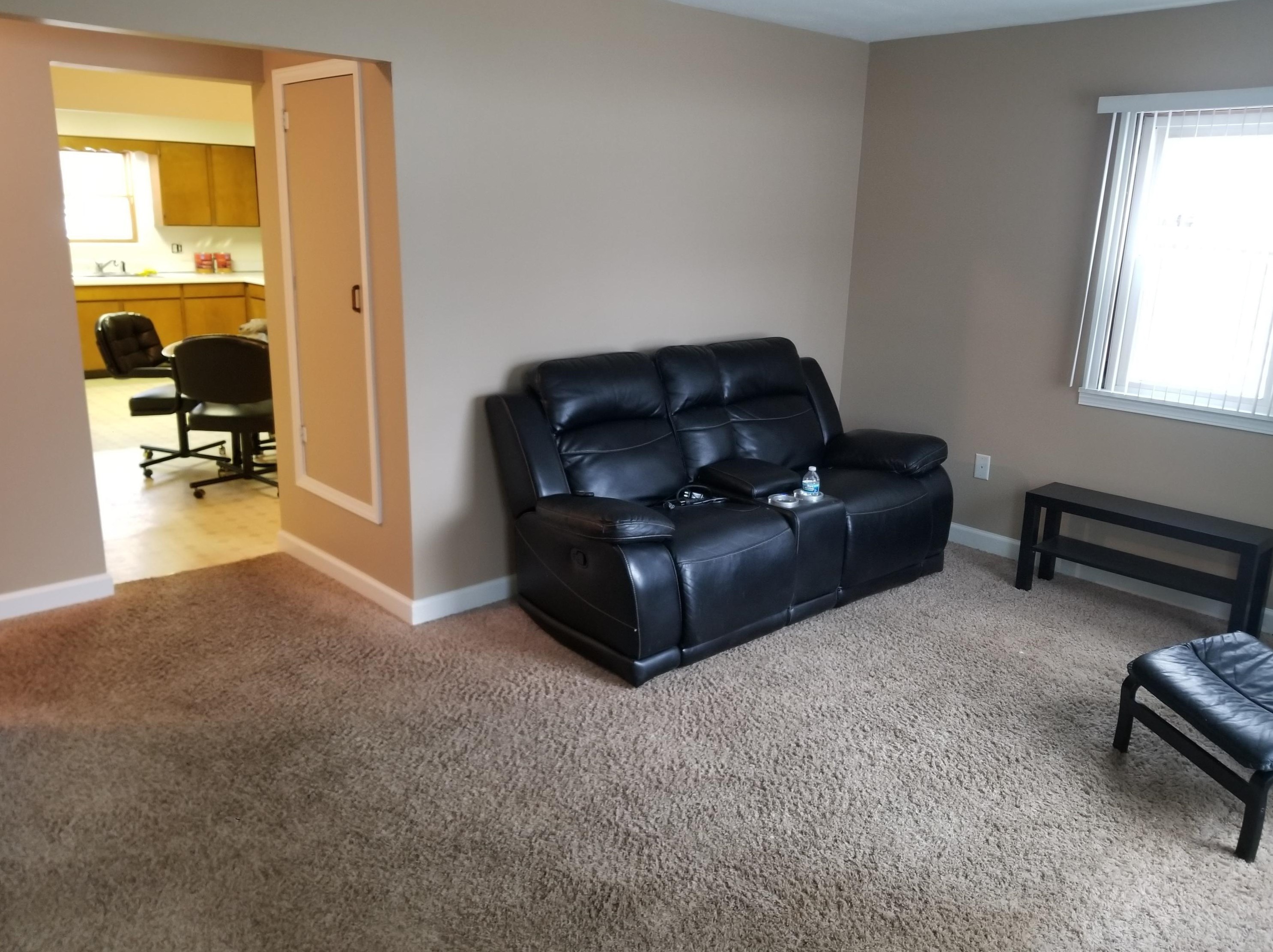 819 Sims Ct, Lansing, MI 48911-3932