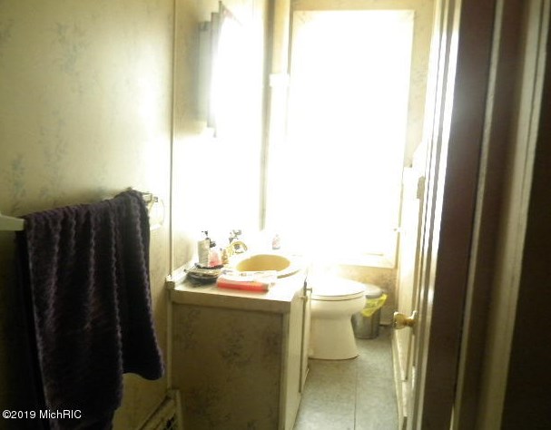 283 Grand Ave, Meskegon MI 49441-2103 exterior