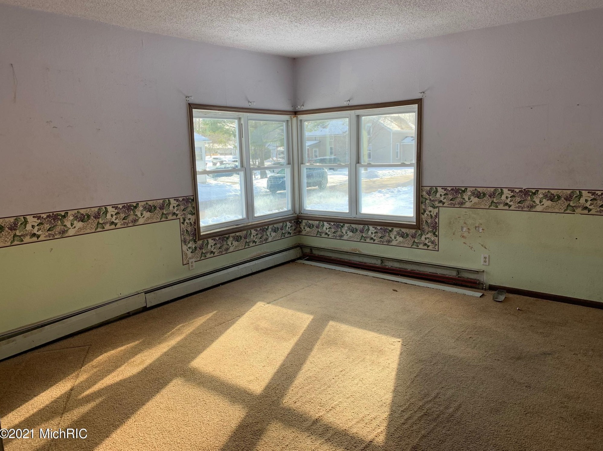 619 Finley Ave, Big Rapids, MI 49307