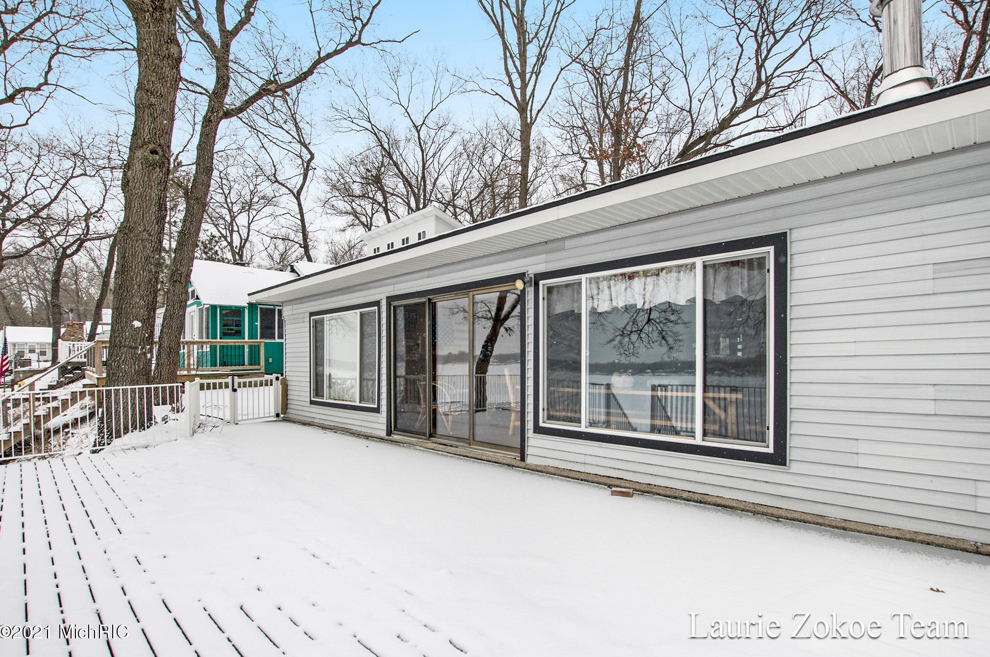 7849 Minising Point Dr, Baldwin MI 49304-8775 exterior